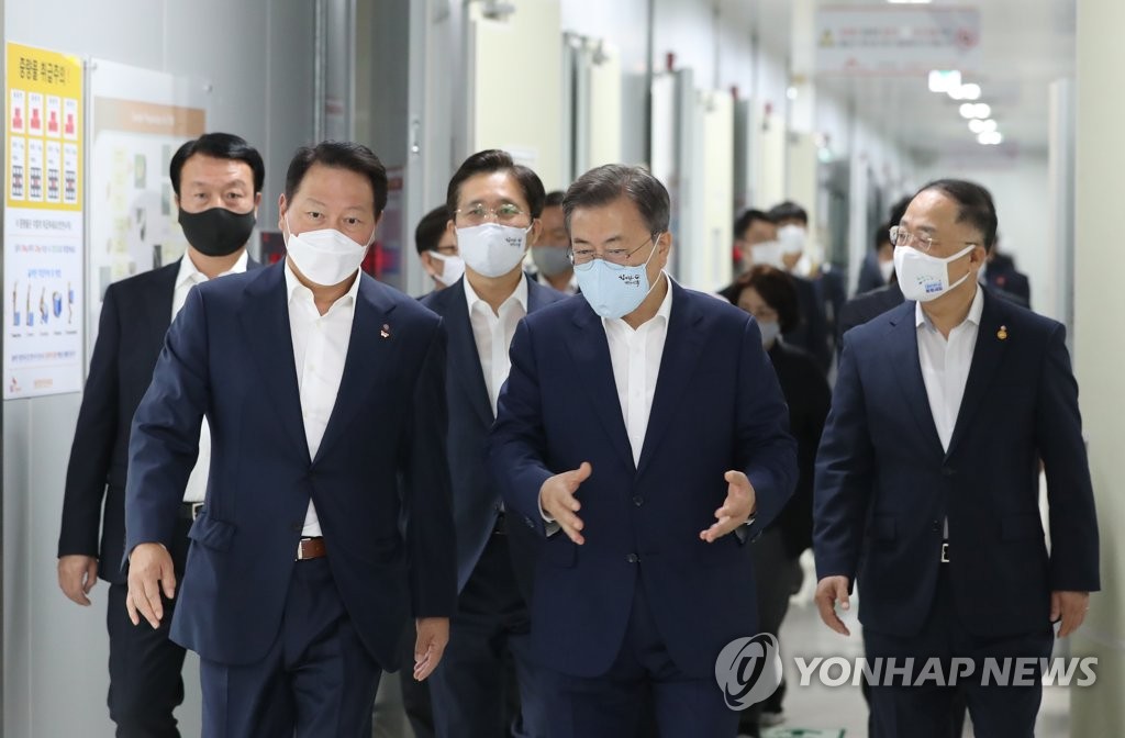 SK하이닉스 방문한 문재인 대통령