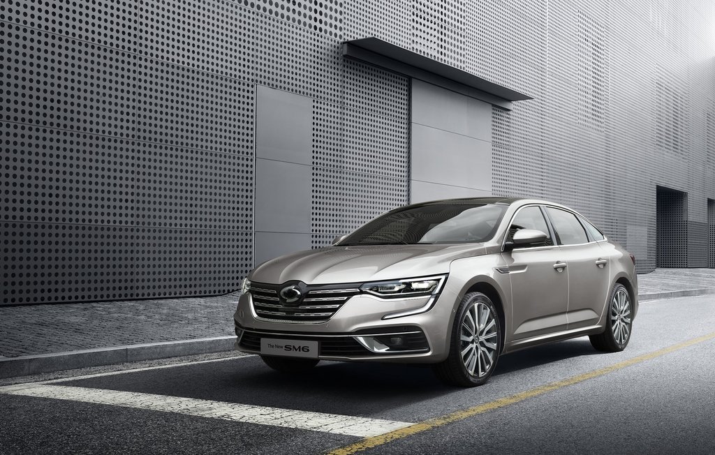 La versión actualizada del sedán SM6 de Renault Samsung La versión actualizada del sedán SM6 de Renault Samsung