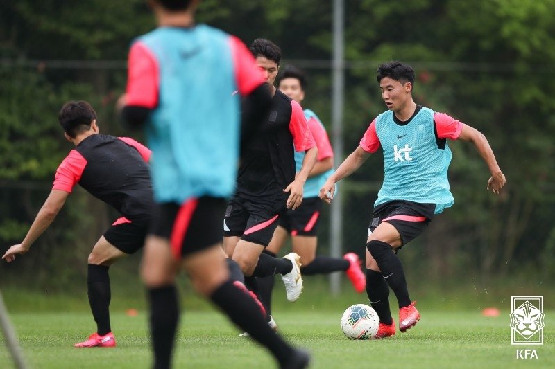 남자 U-19 축구 대표팀의 올해 2차 소집훈련 때 홍시후의 모습. 