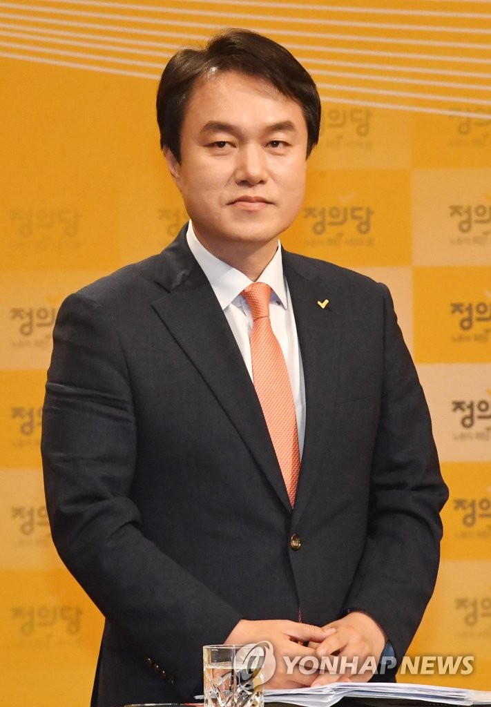 정의당 당대표 후보자 방송 토론회 참석한 김종철 후보