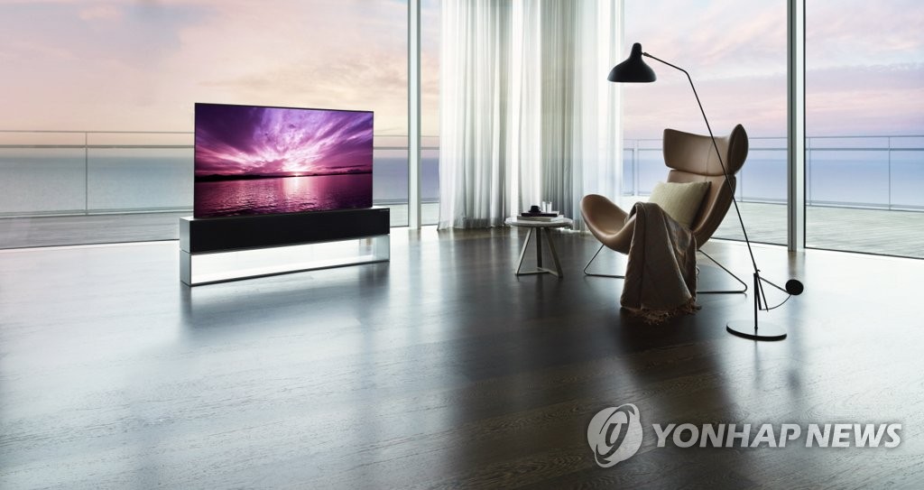 LG 世界初の巻き取り型テレビ LG 世界初の巻き取り型テレビ
