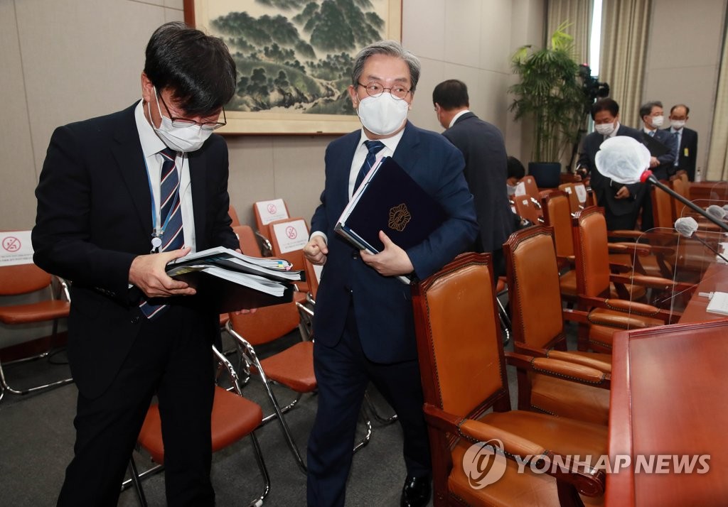 핵심 증인 불출석 운영위 다음 달 4일로 연기