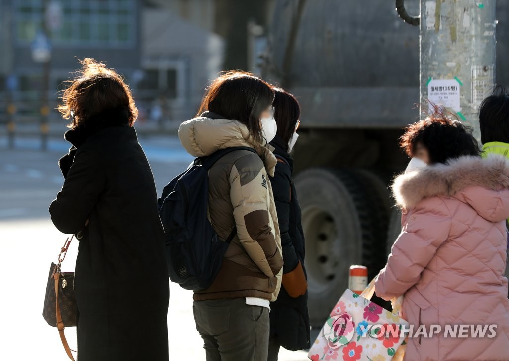 영하 날씨에 발동동