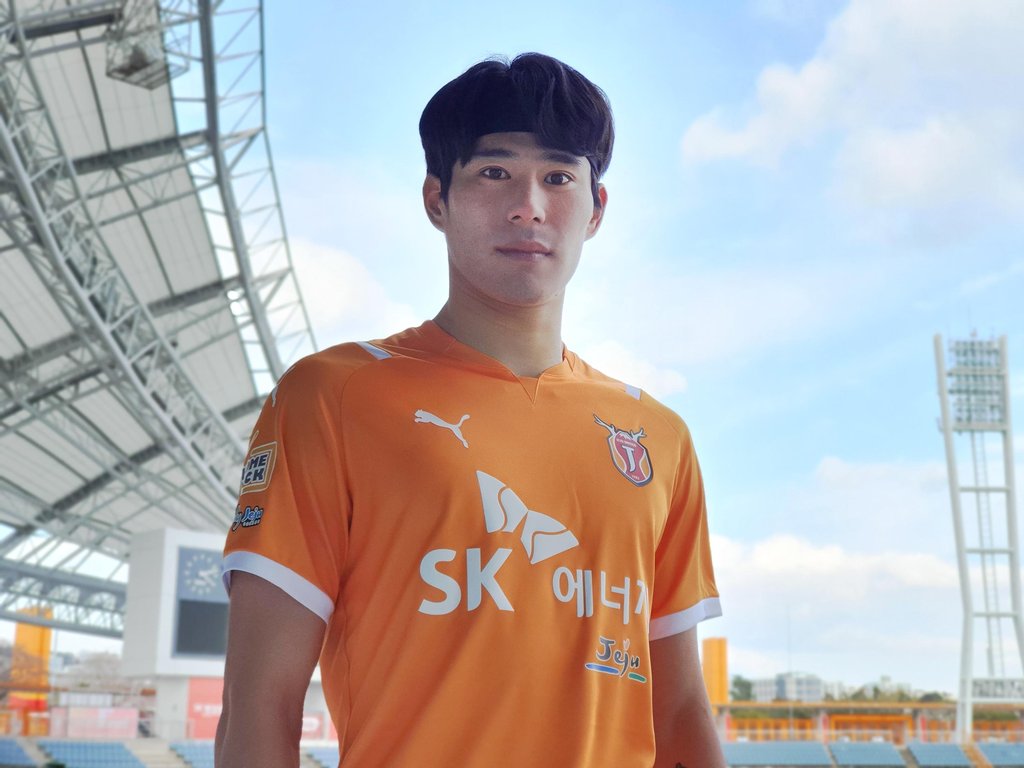 프로축구 제주, 스트라이커 진성욱과 재계약