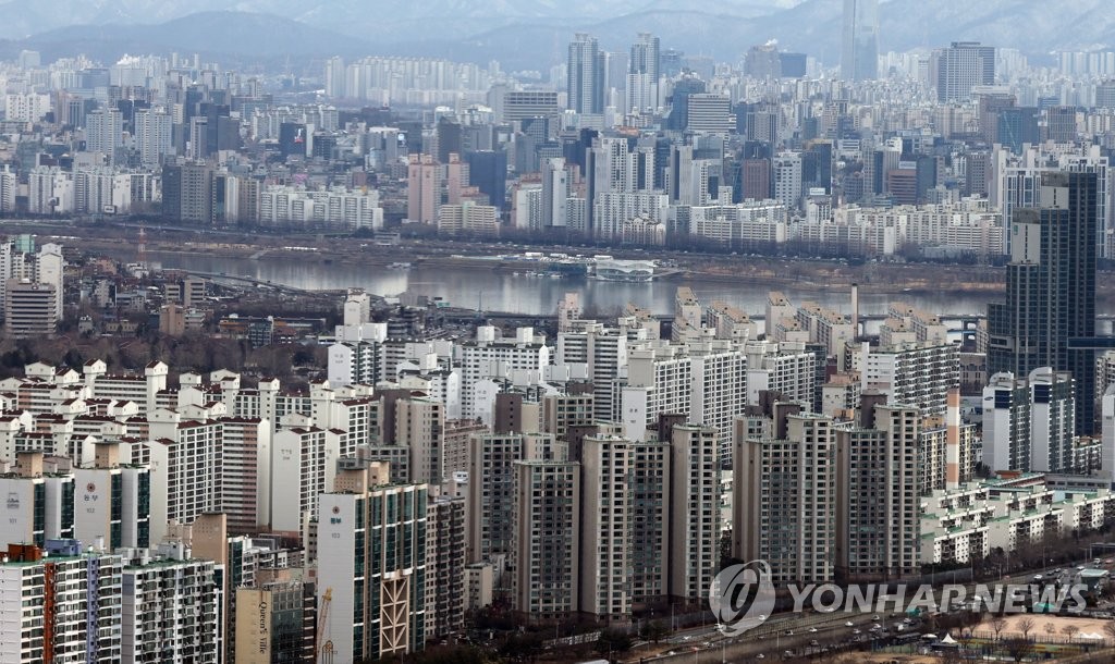 서울 한강 주변 아파트단지 모습