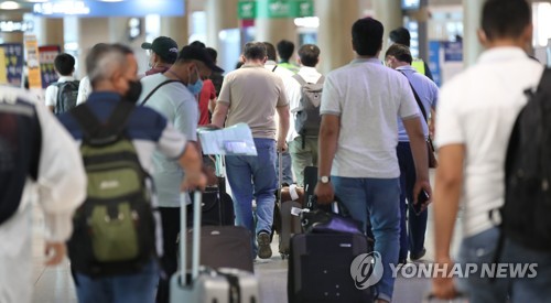코로나19 해외 유입 사례 급증