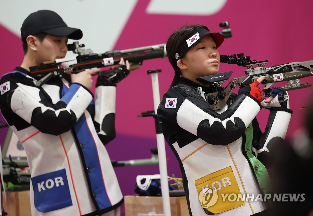 [올림픽] 사격대표팀 박희문과 권은지(왼쪽부터)