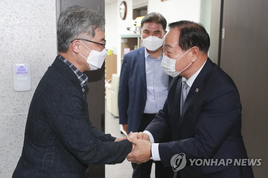 국민의힘 한기호 의원실 방문한 최재형 전 감사원장