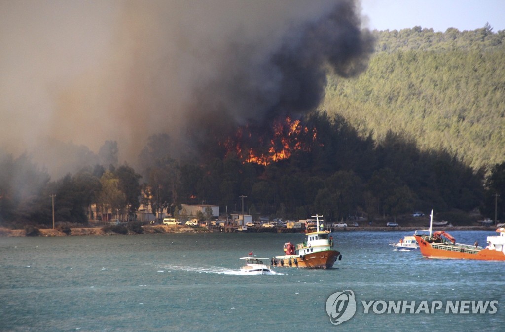 잇따른 산불에 비상 걸린 터키