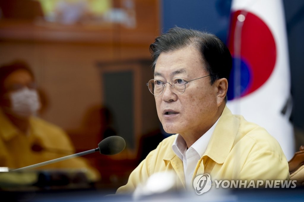 President Moon Jae-in speaks during a meeting with his senior secretaries at Cheong Wa Dae in Seoul on Aug. 30, 2021. (Yonhap)