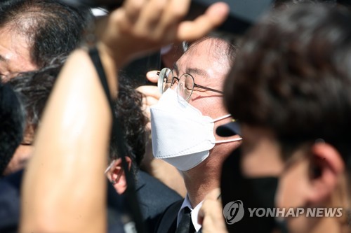 유승민, 험난한 생가 방문길