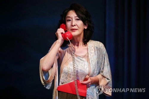 윤석화, 무대 위에서 그리는 '자화상'
