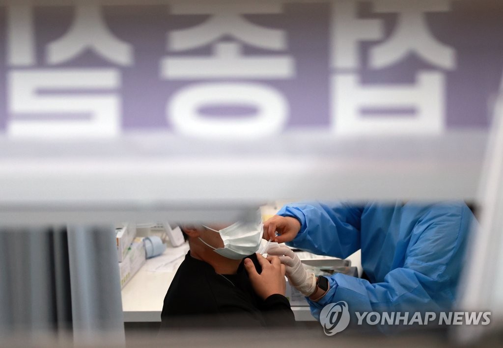 코로나19 백신 접종률 70% 달성 임박