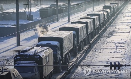 연합훈련 위해 벨라루스로 이송되는 러시아 군용차량