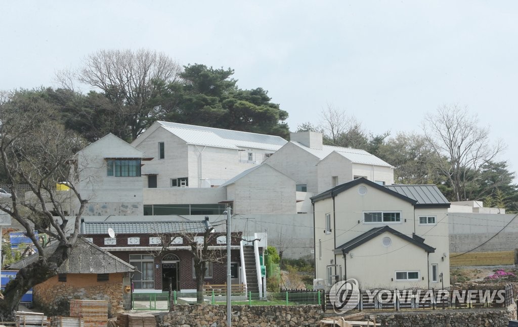 공사 거의 끝난 문재인 대통령 사저