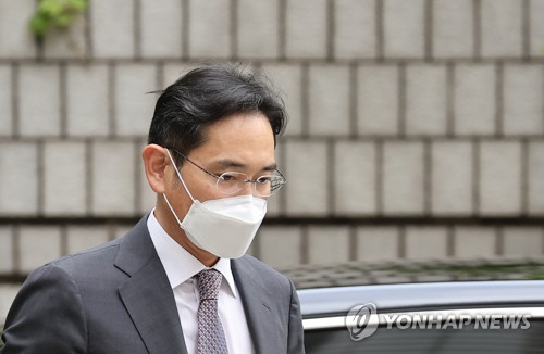 법정 향하는 이재용 삼성 부회장