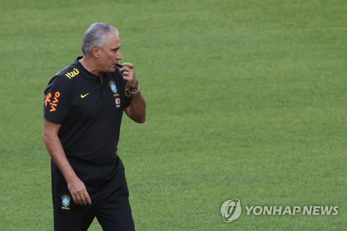 벤투호와 맞대결 준비하는 치치 감독