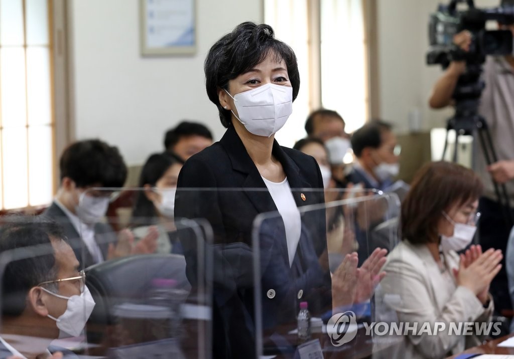 간담회 참석한 박순애 부총리