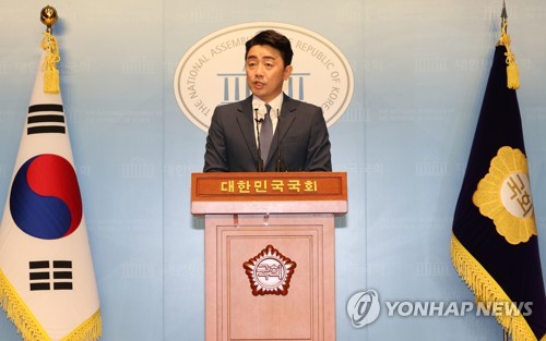강훈식, 민주 당대표 후보 사퇴