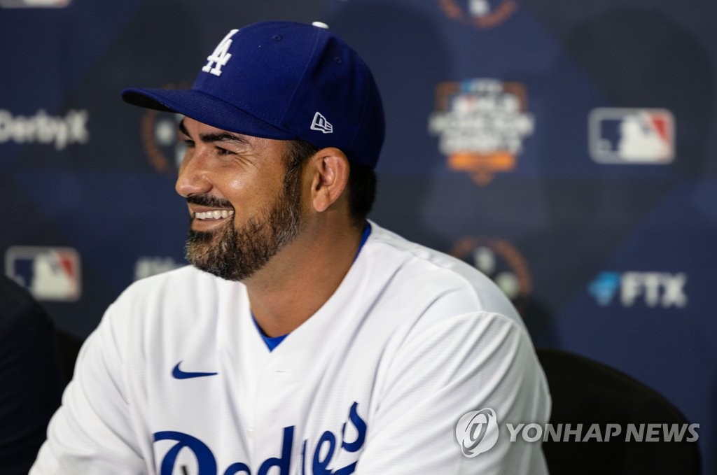 Former Los Angeles Dodgers star Adrian Gonzalez speaks during a press conference at Paradise City Hotel in Incheon, about 30 kilometers west of Seoul, on Sept. 16, 2022, ahead of the "FTX MLB Home Run Derby X." (Yonhap)