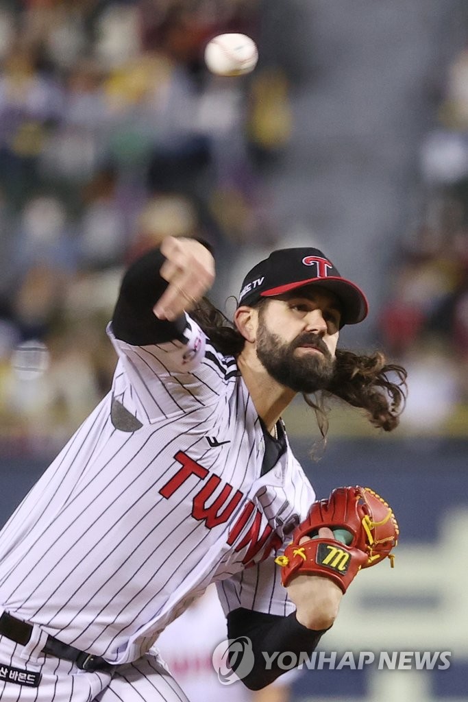LG Twins starter Casey Kelly pitches against the Kiwoom Heroes during the top of the second inning of Game 1 of the second round in the Korea Baseball Organization postseason at Jamsil Baseball Stadium in Seoul on Oct. 24, 2022. (Yonhap)