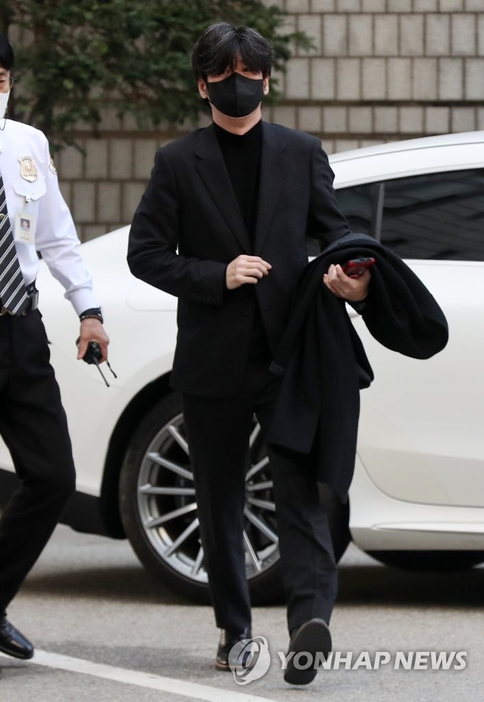 법정 향하는 남욱 변호사