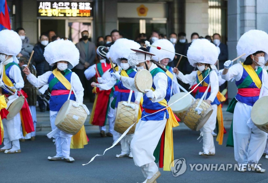 '좋은 일만 가득한 새해를 바라며'