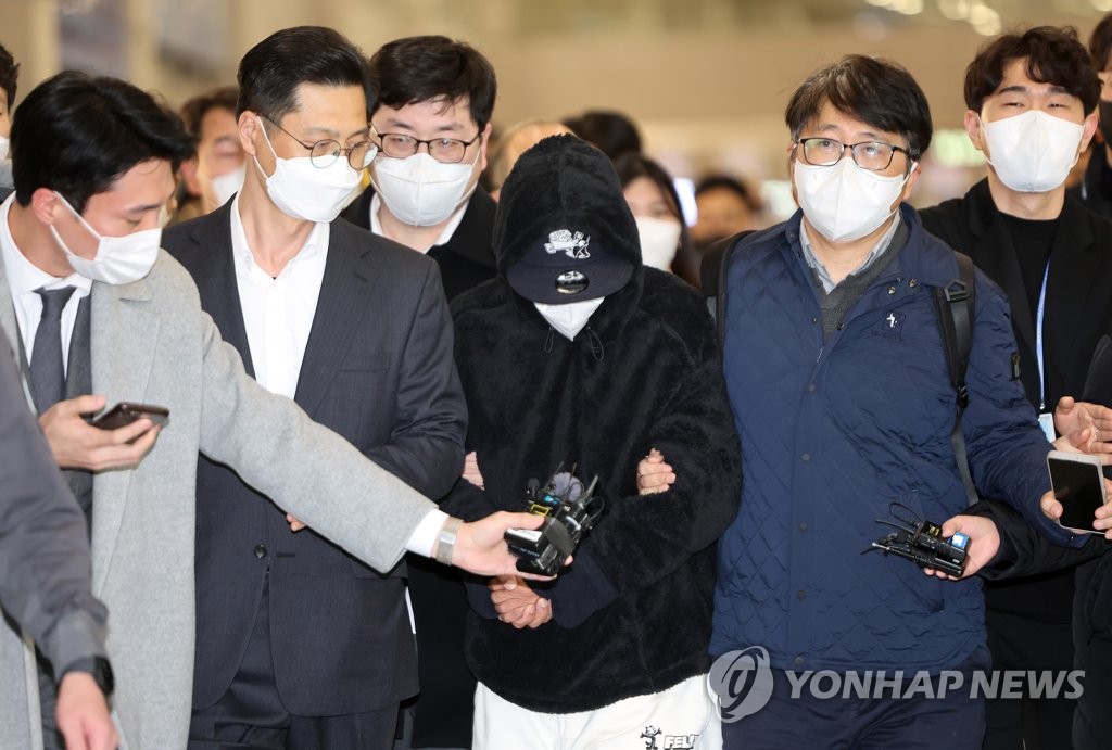 김성태 '금고지기' 국내 송환