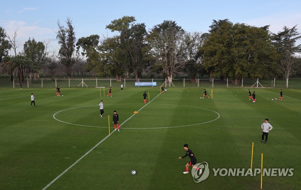 훈련하는 U-20 대표팀