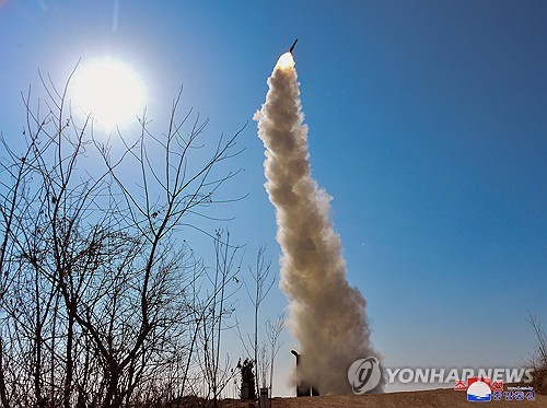 북한 "어제 전략순항미사일 초대형 탄두 위력시험 진행"