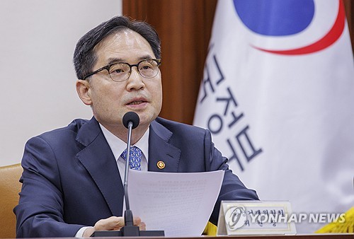 가맹점주에 단결권·교섭권 부여…공정위 "추가 논의 필요" 우려