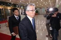 韓国政府が日本の教科書検定に遺憾表明　日本大使呼び抗議