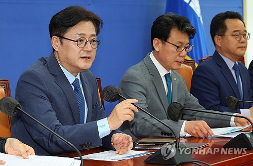 홍익표 "尹대통령, 채상병 특검 받아들이는 게 변화의 시작"