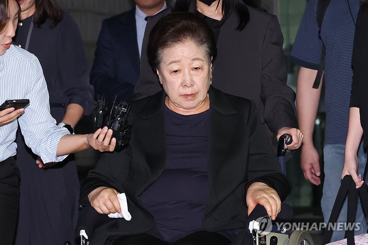 '정교유착' 한학자 통일교 총재, 구속심사 종료