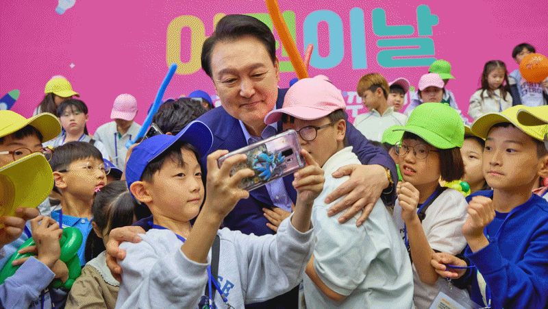 尹, 청와대로 어린이 초청…"어린이 만나는 일 항상 설레"