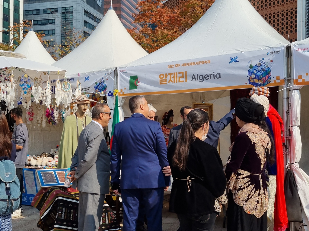 افتتاح مهرجان سيئول للثقافات العالمية في سيئول بمشاركة نشطة من الدول العربية - 7