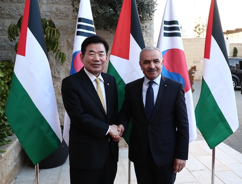 رئيس البرلمان الكوري الجنوبي يلتقي مع رئيس الوزراء الفلسطيني - 1