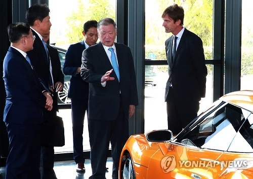 Hyundai Motor chairman visits U.S. branch