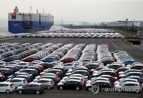 Auto exports fall at fastest pace in seven yrs in Sept. - 1