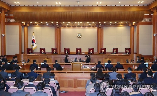 The nine-member bench of the Constitutional Court hold their first hearing on President Park Geun-hye's impeachment at the court in Seoul on Jan. 3, 2017. (Yonhap)