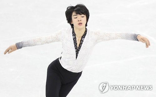 South Korean figure skater Cha Jun-hwan performs his free skate program at the 71st National Figure Skating Championships at Gangneung Ice Arena in Gangneung, Gangwon Province, on Jan. 8, 2017. (Yonhap)