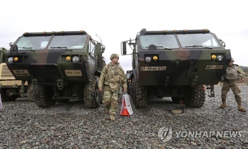 U.S. Marines walk around military vehicles in the Exercise Operation Pacific Reach training with South Korea in Pohang, North Gyeongsang Province, on April 11, 2017. (AP-Yonhap)