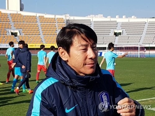 South Korean national U-20 football team head coach Shin Tae-yong speaks to reporters after his team's practice match against Suwon FC at Suwon Sports Complex in Suwon, south of Seoul, on April 19, 2017. (Yonhap)