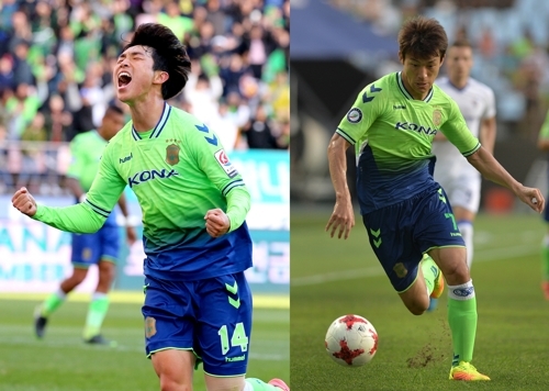 These undated photos, provided by the Jeonbuk Hyundai Motors football club on Jan. 11, 2018, show midfielders Lee Seung-ki (L) and Han Kyo-won in action. Jeonbuk re-signed both players to new three-year deals. (Yonhap)