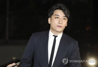 BIGBANG's Seungri offers to retire amid snowballing allegations