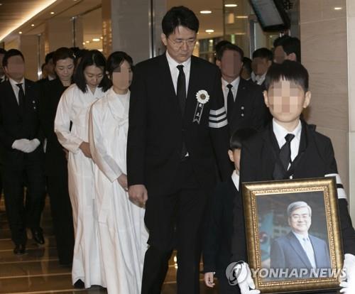 Funeral for late Korean Air chief held in Seoul