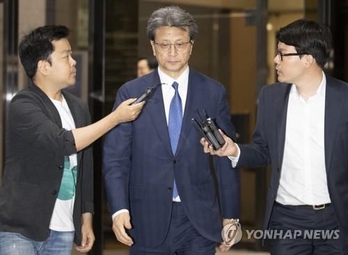 Samsung Electronics president undergoes 17 hours of questioning about biotech accounting scandal