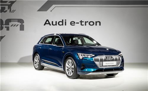 This photo, taken July 1, 2020, and provided by Audi Korea, shows the Audi e-tron 55 quattro SUV during a launch event in Seoul. (PHOTO NOT FOR SALE) (Yonhap)