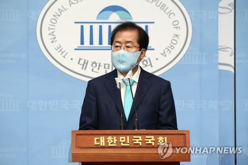 5-term lawmaker Hong Joon-pyo admitted back to main opposition party