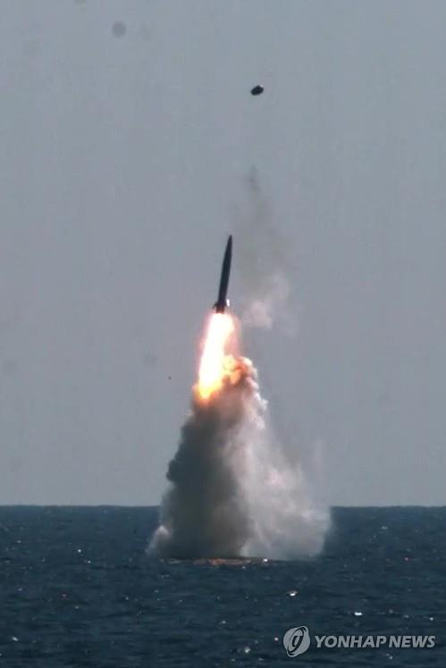South Korea's homegrown submarine-launched ballistic missile (SLBM) is test-fired from the Navy's 3,000-ton-class Dosan Ahn Chang-ho submarine on Sept. 15, 2021, in this file photo provided by the Ministry of National Defense. (PHOTO NOT FOR SALE) (Yonhap)